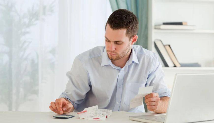Why To Delegate Expense Tracking to a Virtual Assistant Bookkeeper