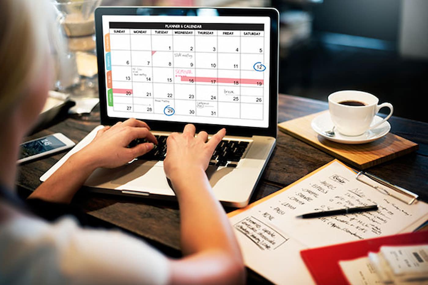 4 Reasons Salespeople Need a Salesforce Calendar Plug-in